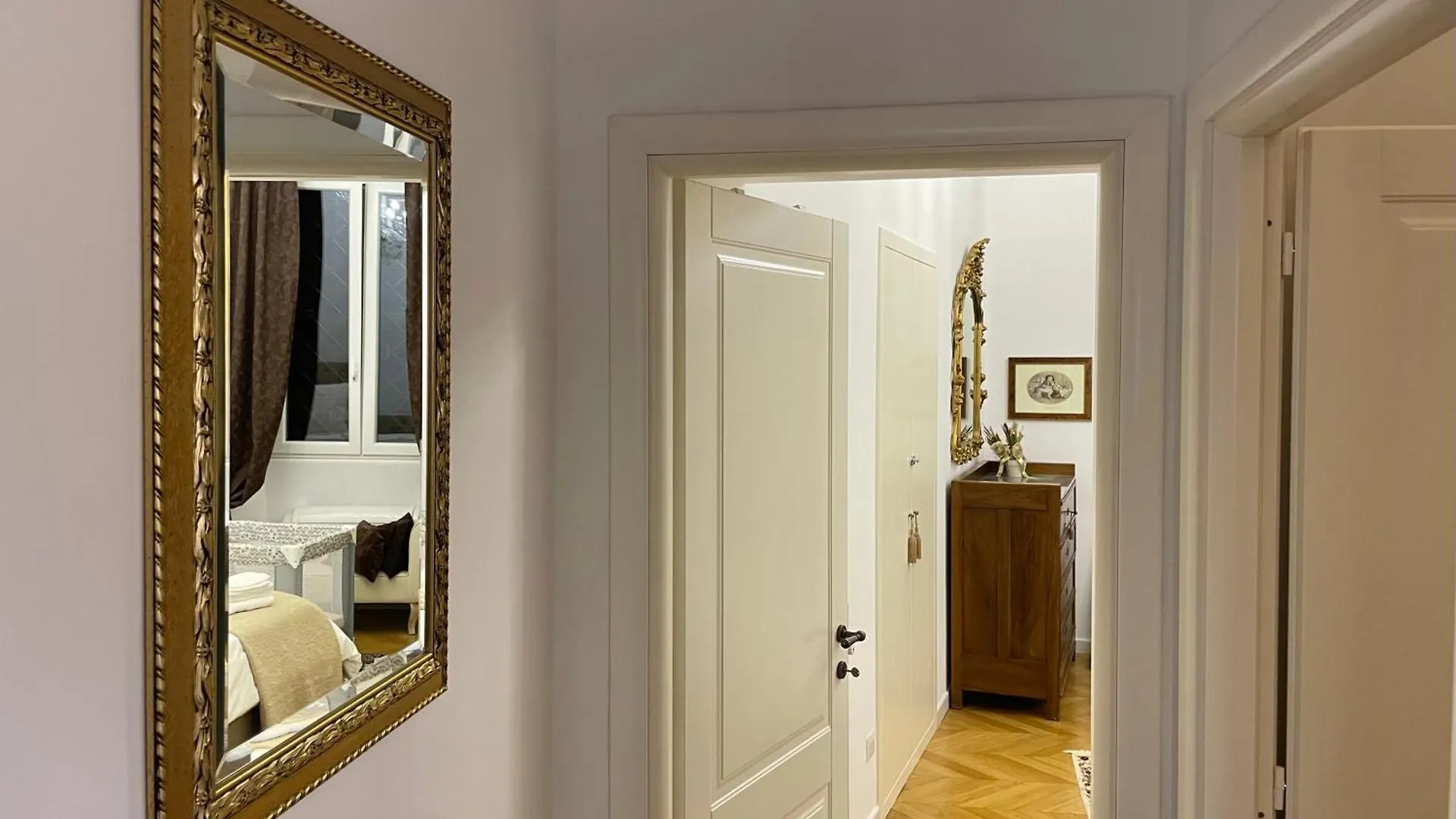 Domus Alba Mantua Apartment Rome 0*,